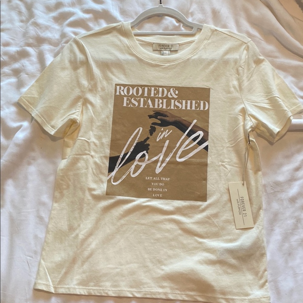 Forever 21 Graphic Beige Short Sleeve Tee